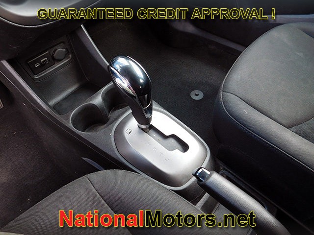 Chevrolet Spark Vehicle Full-screen Gallery Image 12