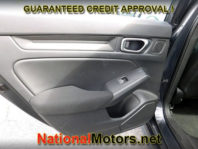 Honda Civic Sedan Vehicle Full-screen Gallery Image 05