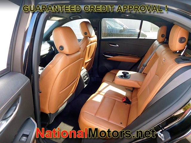 Cadillac XT4 Vehicle Full-screen Gallery Image 08