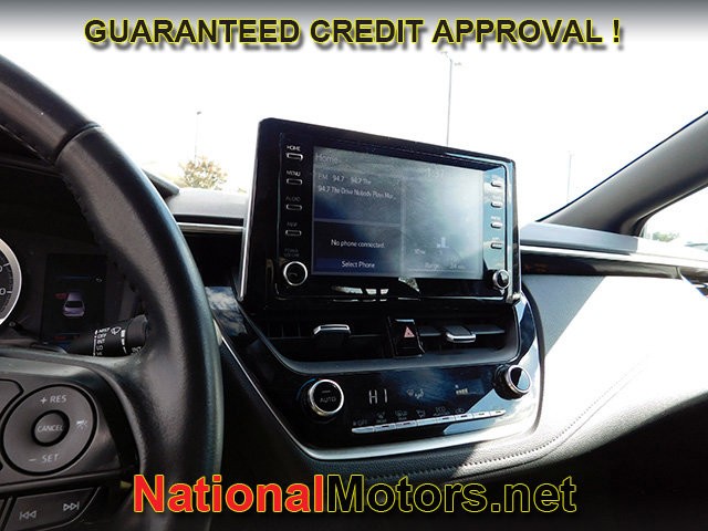 Toyota Corolla Vehicle Full-screen Gallery Image 12