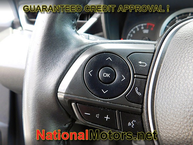 Toyota Corolla Vehicle Full-screen Gallery Image 16