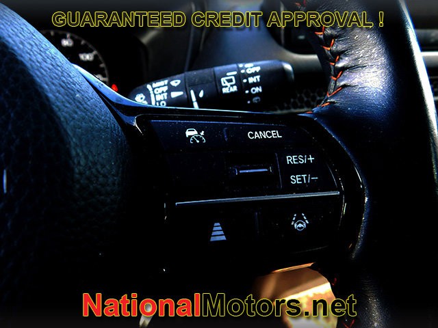 Honda HR-V Vehicle Full-screen Gallery Image 15