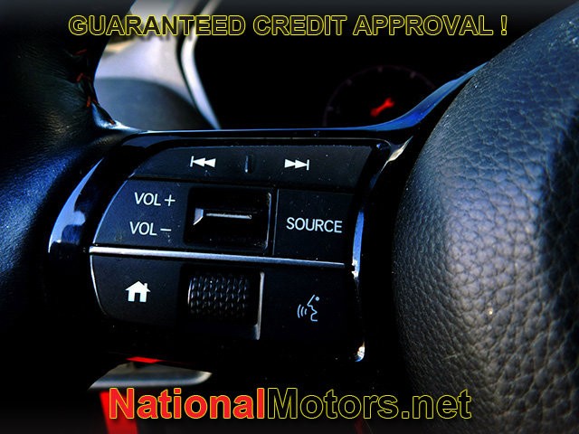 Honda HR-V Vehicle Full-screen Gallery Image 16