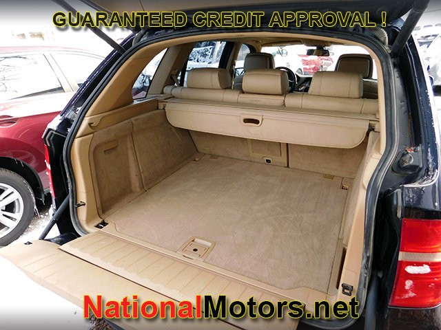 BMW X5 Vehicle Full-screen Gallery Image 06