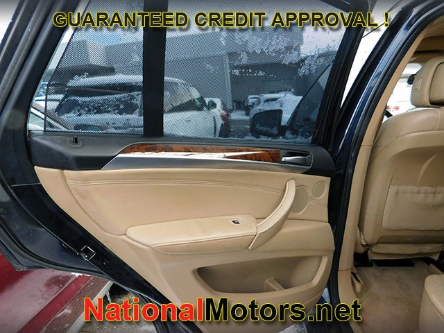 BMW X5 Vehicle Full-screen Gallery Image 08