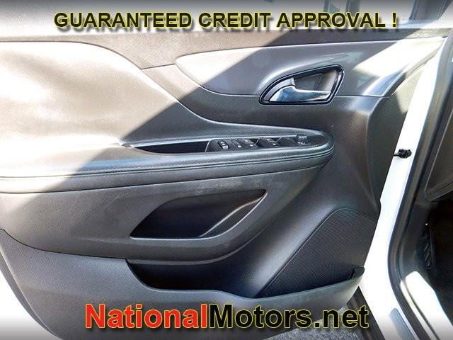 Buick Encore Vehicle Full-screen Gallery Image 10