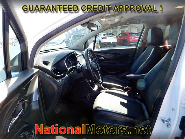 Buick Encore Vehicle Full-screen Gallery Image 11