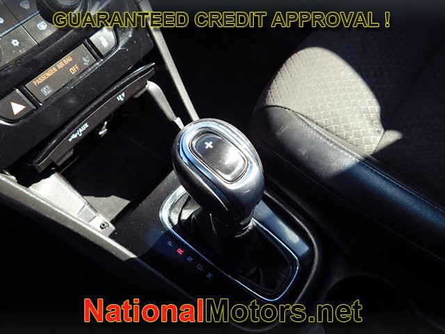 Buick Encore Vehicle Full-screen Gallery Image 15