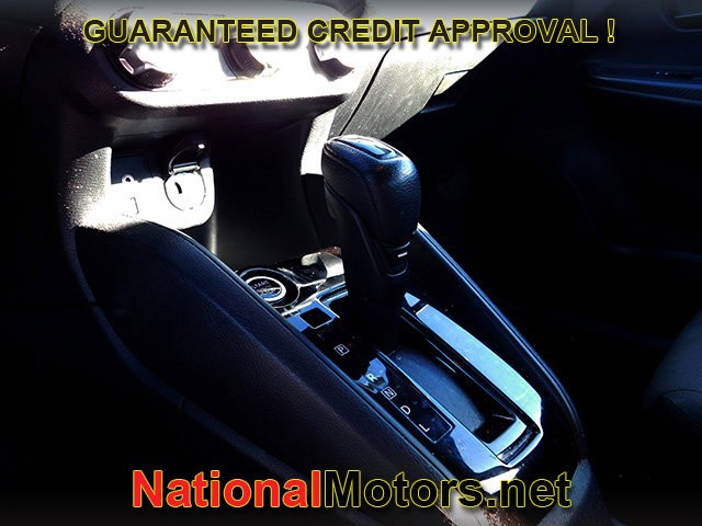 Nissan Versa Vehicle Full-screen Gallery Image 14