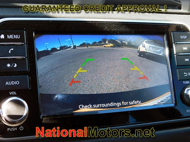 Nissan Versa Vehicle Full-screen Gallery Image 10