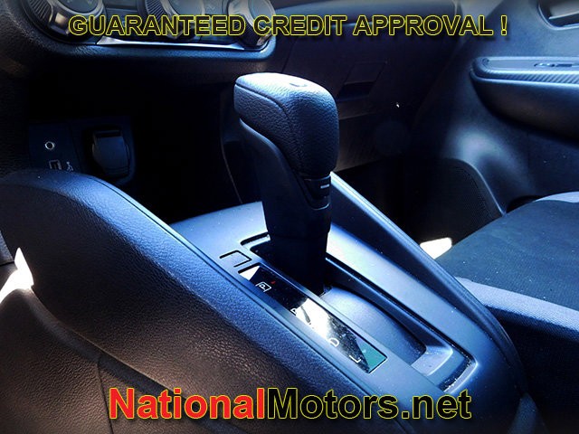 Nissan Versa Vehicle Full-screen Gallery Image 11