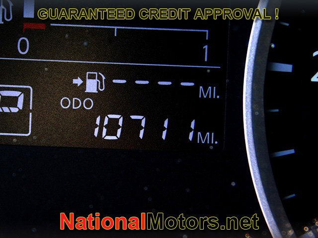 Nissan Versa Vehicle Full-screen Gallery Image 14