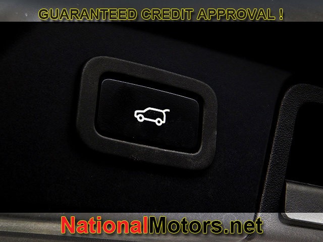 Land Rover Range Rover Velar Vehicle Full-screen Gallery Image 08