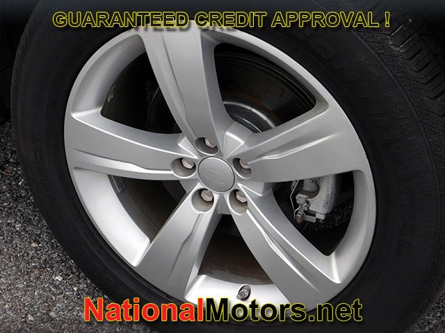 Land Rover Range Rover Velar Vehicle Full-screen Gallery Image 09