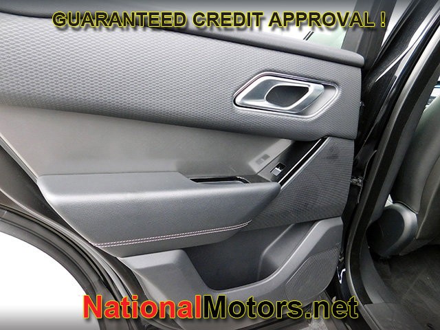 Land Rover Range Rover Velar Vehicle Full-screen Gallery Image 11