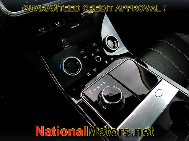 Land Rover Range Rover Velar Vehicle Full-screen Gallery Image 20