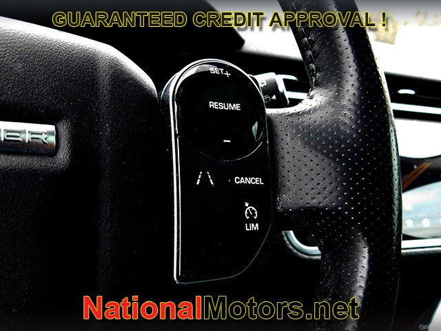 Land Rover Range Rover Velar Vehicle Full-screen Gallery Image 21