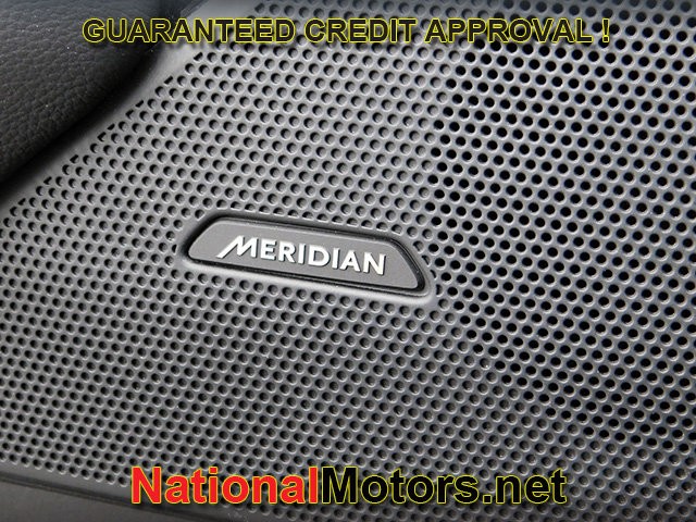 Land Rover Range Rover Velar Vehicle Full-screen Gallery Image 24