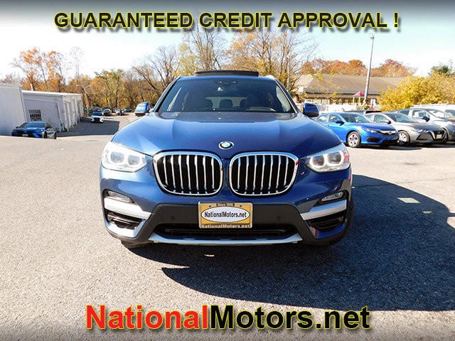 BMW X3 Vehicle Full-screen Gallery Image 03