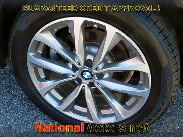 BMW X3 Vehicle Full-screen Gallery Image 09