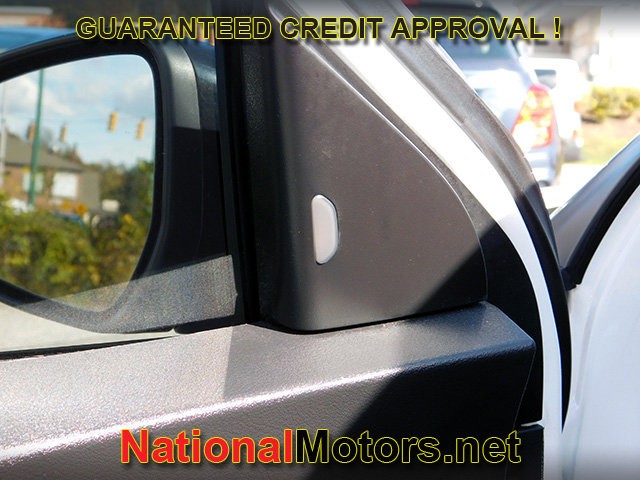 Nissan Kicks Vehicle Full-screen Gallery Image 20