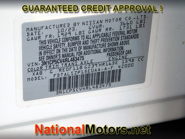 Nissan Kicks Vehicle Full-screen Gallery Image 21