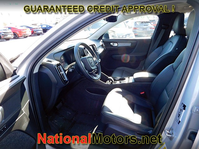 Volvo XC40 Vehicle Full-screen Gallery Image 17