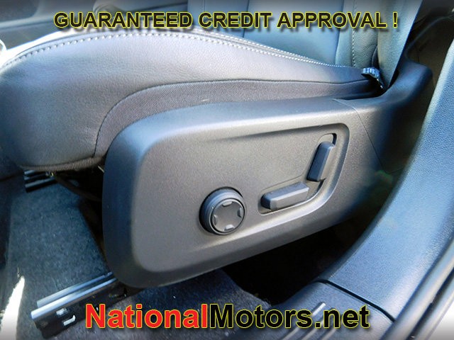 Volvo XC40 Vehicle Full-screen Gallery Image 18