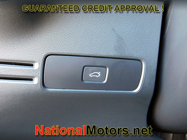 Volvo XC40 Vehicle Full-screen Gallery Image 26