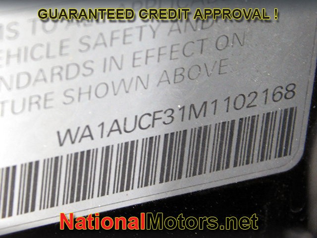 Audi Q3 Vehicle Full-screen Gallery Image 24