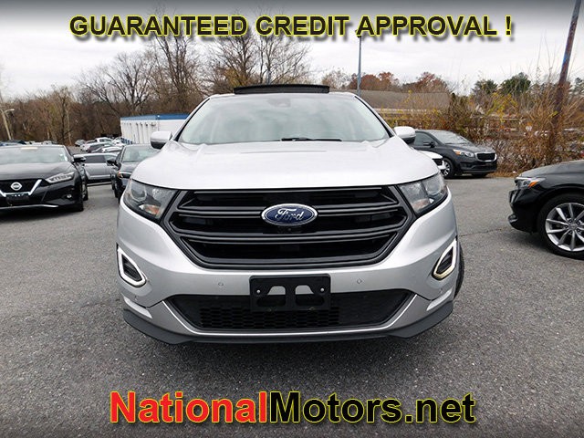 Ford Edge Vehicle Full-screen Gallery Image 03