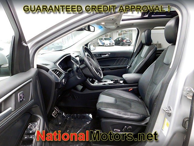 Ford Edge Vehicle Full-screen Gallery Image 17