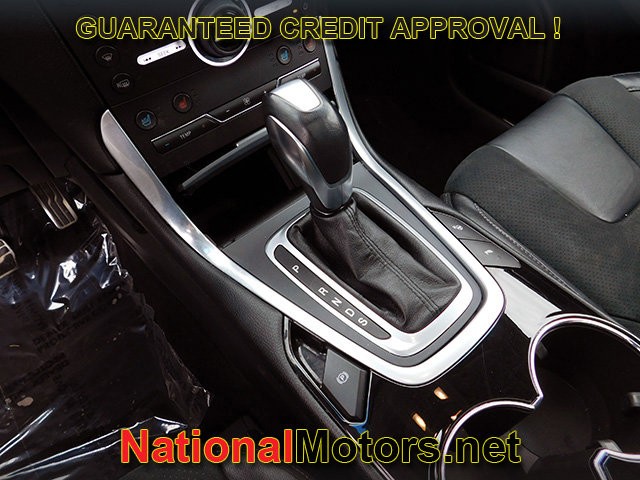 Ford Edge Vehicle Full-screen Gallery Image 23