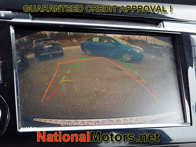 Nissan Rogue Vehicle Full-screen Gallery Image 12