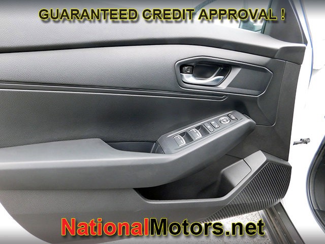 Honda Accord Sedan Vehicle Full-screen Gallery Image 12