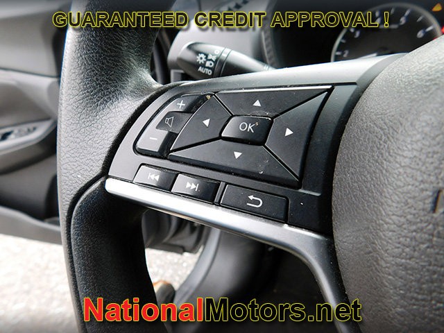 Nissan Sentra Vehicle Full-screen Gallery Image 16