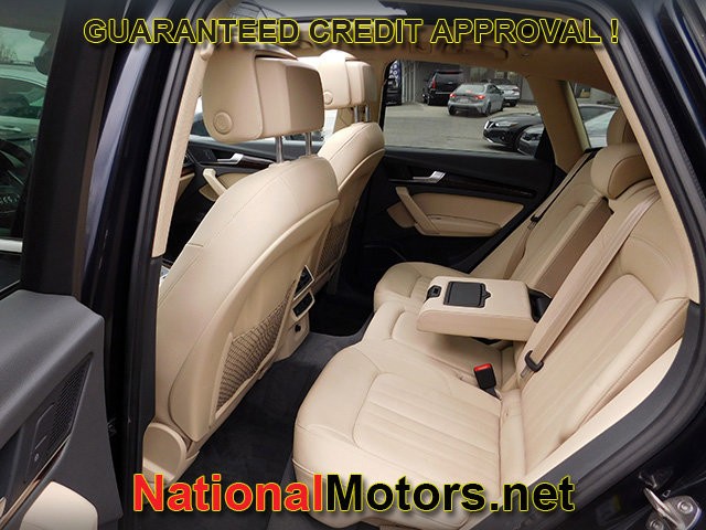 Audi Q5 Vehicle Full-screen Gallery Image 12