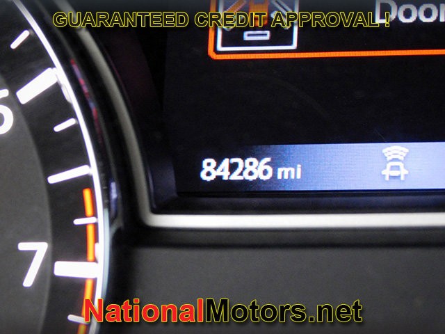 Nissan Altima Vehicle Full-screen Gallery Image 20