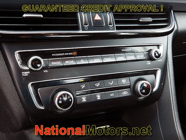 Kia Optima Vehicle Full-screen Gallery Image 16