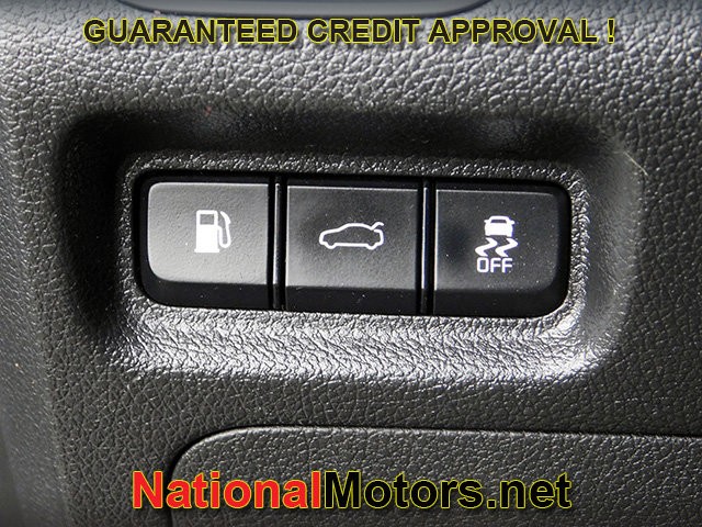 Kia Optima Vehicle Full-screen Gallery Image 22