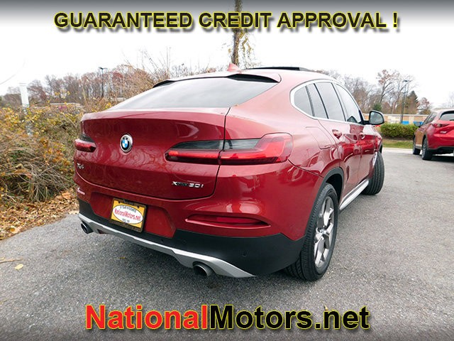 BMW X4 Vehicle Full-screen Gallery Image 05