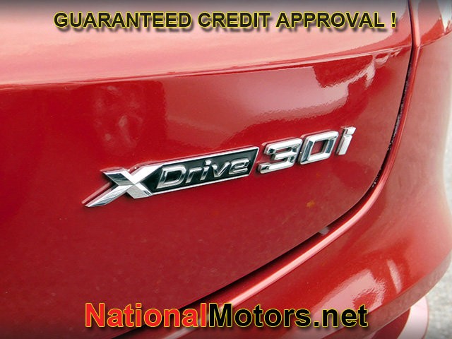 BMW X4 Vehicle Full-screen Gallery Image 06