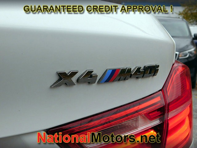 BMW X4 Vehicle Full-screen Gallery Image 06