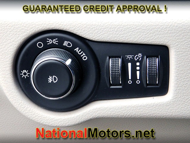 Chrysler Pacifica Vehicle Full-screen Gallery Image 22