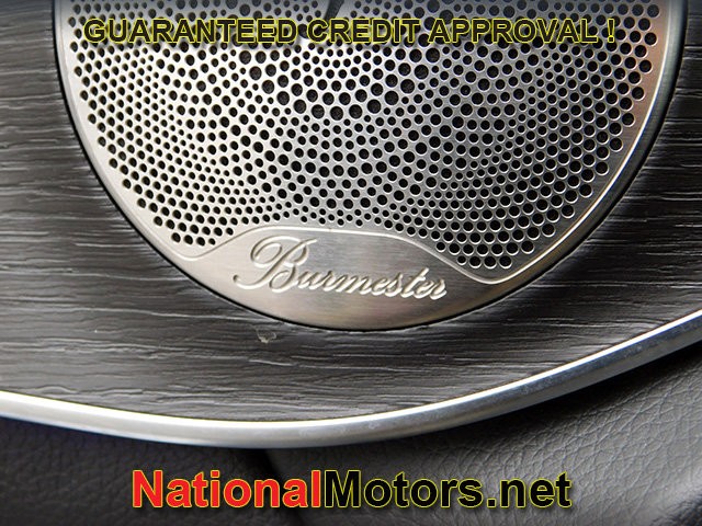 Mercedes-Benz GLC Vehicle Full-screen Gallery Image 27