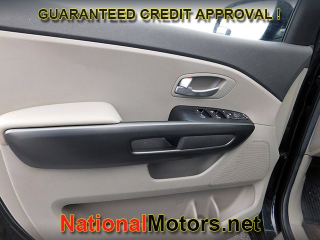 Kia Sedona Vehicle Full-screen Gallery Image 08