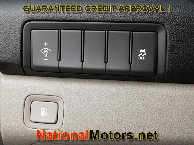 Kia Sedona Vehicle Full-screen Gallery Image 16