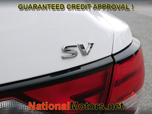 Nissan Sentra Vehicle Full-screen Gallery Image 06