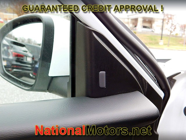 Nissan Sentra Vehicle Full-screen Gallery Image 13