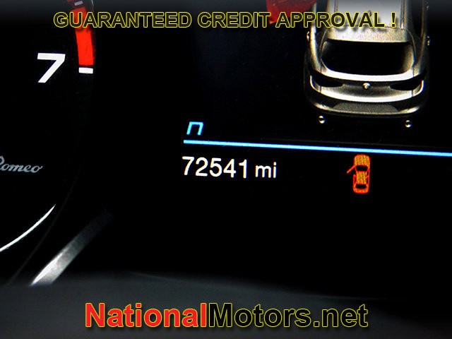 Alfa Romeo Stelvio Vehicle Full-screen Gallery Image 26